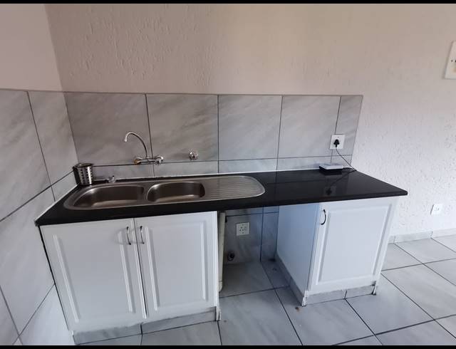 2 BEDROOM APARTMENT FOR SALE IN KENLEAF